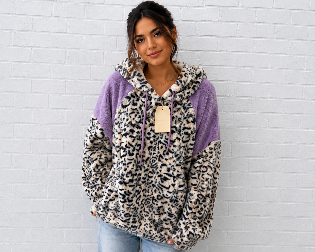 WOMEN'S LONG SLEEVE ANIMAL PRINT FRONT POCKETS HOODED PULLOVER SWEATER