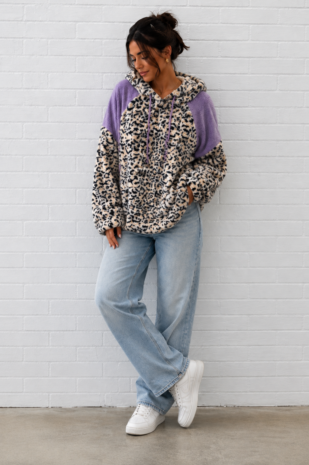 WOMEN'S LONG SLEEVE ANIMAL PRINT FRONT POCKETS HOODED PULLOVER SWEATER